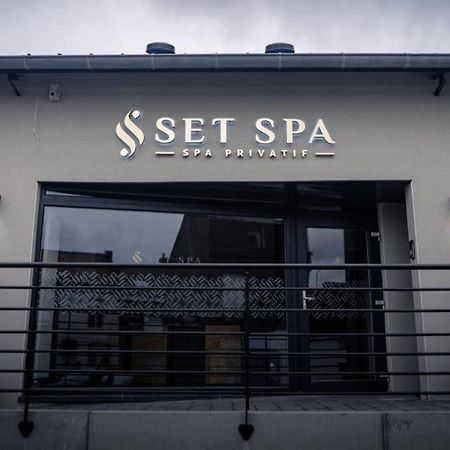 Set Spa Mouscron Esterno foto